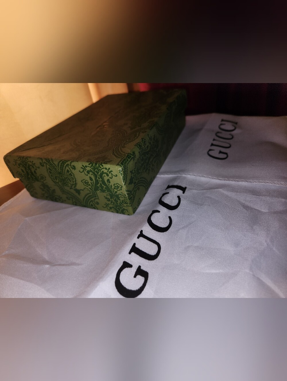 3pcs Gucci Green box and 2 Gucci Logo dust bags - Picture 13 of 15